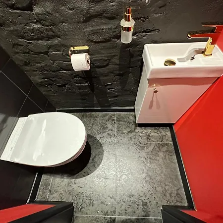 Apartment Darkhouse Versace Red Lodz (Lodz)