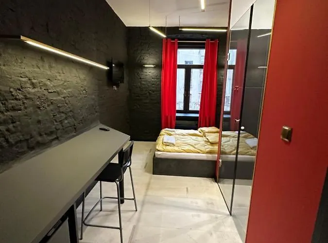 Darkhouse Red Lejlighed *